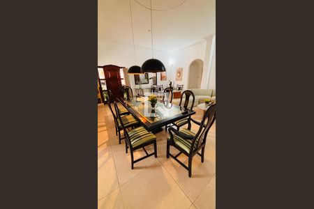 Sala de casa à venda com 7 quartos, 400m² em Taquara, Rio de Janeiro