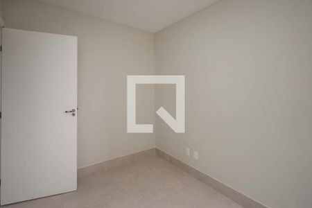 Quarto 2 de apartamento para alugar com 2 quartos, 40m² em Jardim Recanto Verde, São Paulo