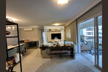 Sala de apartamento à venda com 2 quartos, 110m² em Alphaville, Santana de Parnaíba