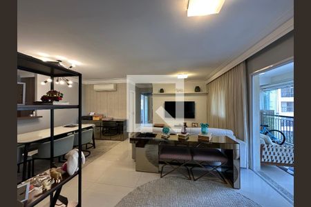 Sala de apartamento à venda com 2 quartos, 110m² em Alphaville, Santana de Parnaíba
