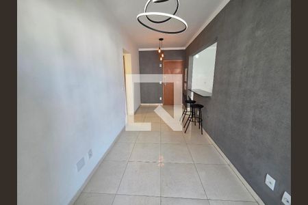Sala de apartamento para alugar com 2 quartos, 65m² em Canto do Forte, Praia Grande