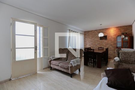 Casa à venda com 3 quartos, 240m² em Vila Celeste, São Paulo