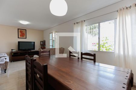 Sala de casa à venda com 3 quartos, 240m² em Vila Celeste, São Paulo