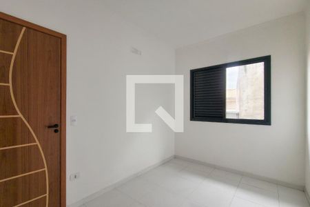 Quarto 2 de casa de condomínio para alugar com 2 quartos, 65m² em Maracanã, Praia Grande