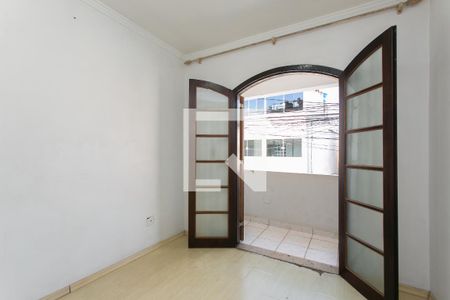 Quarto 2 de casa à venda com 3 quartos, 200m² em Vila Aurea, São Paulo