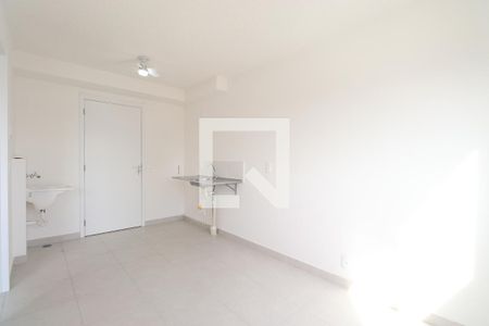 Sala/Cozinha de apartamento para alugar com 1 quarto, 25m² em Parque Industrial Tomas Edson, São Paulo