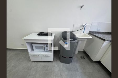 Cozinha e Área de Serviço de casa para alugar com 1 quarto, 25m² em Km 18, Osasco