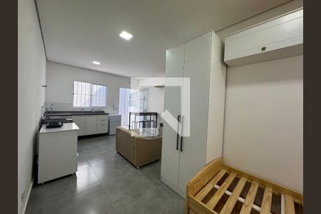 Sala/Cozinha/Quarto de casa para alugar com 1 quarto, 25m² em Km 18, Osasco