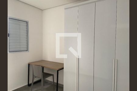 Quarto de kitnet/studio para alugar com 2 quartos, 40m² em Km 18, Osasco