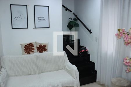 Casa de Condomínio para alugar com 2 quartos, 72m² em Jardim Barbacena, Cotia