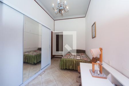 quarto 1  de casa de condomínio à venda com 4 quartos, 350m² em Retiro do Chale, Brumadinho