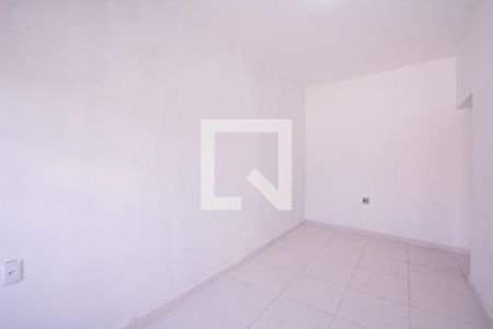 Sala de casa para alugar com 2 quartos, 60m² em Colubandê, São Gonçalo