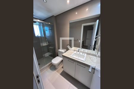 Banheiro de apartamento para alugar com 2 quartos, 77m² em Petrópolis, Porto Alegre