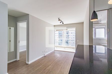 Sala/Cozinha de apartamento para alugar com 1 quarto, 50m² em Campo Belo, São Paulo