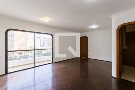 Sala de apartamento para alugar com 3 quartos, 130m² em Indianópolis, São Paulo