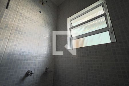 Banheiro da Suíte de casa para alugar com 2 quartos, 80m² em Parque Continental, Guarulhos