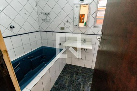 Banheiro Corredor de casa para alugar com 2 quartos, 120m² em Jardim Faria Lima, São Paulo