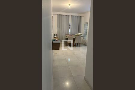 Sala de casa para alugar com 3 quartos, 65m² em Cezar de Souza, Mogi das Cruzes