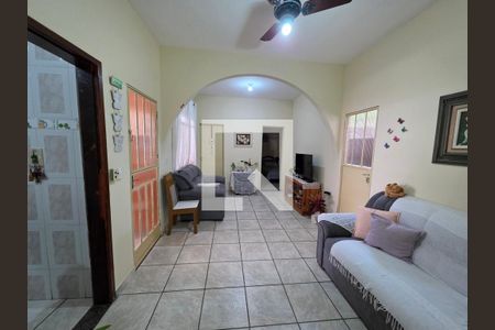Casa à venda com 7 quartos, 240m² em Vista Alegre, Belo Horizonte