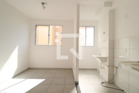 Sala de apartamento para alugar com 2 quartos, 45m² em Morada da Colina, Uberlândia