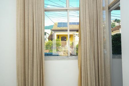 Escritório de casa para alugar com 3 quartos, 400m² em Centro, Mesquita
