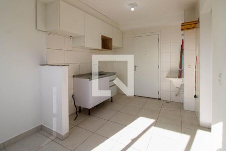Sala/Cozinha de apartamento para alugar com 2 quartos, 34m² em Parque Munhoz, São Paulo
