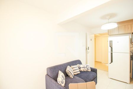Sala de apartamento à venda com 2 quartos, 35m² em Parque Industrial Tomas Edson, São Paulo