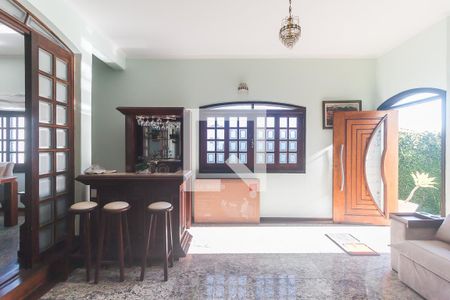 Sala de casa para alugar com 3 quartos, 380m² em Vila Suissa, Mogi das Cruzes