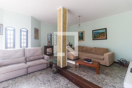 Sala de casa para alugar com 3 quartos, 380m² em Vila Suissa, Mogi das Cruzes
