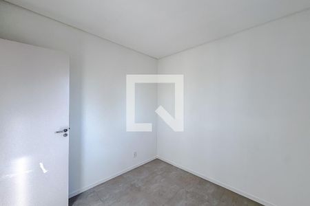 Quarto 1 de apartamento para alugar com 2 quartos, 39m² em Vila Bertioga, São Paulo