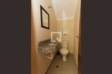 lavabo de casa para alugar com 2 quartos, 88m² em Jardim Amalia, São Paulo