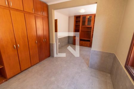 QUARTO 1 TÉRREO de casa para alugar com 5 quartos, 279m² em Botafogo, Campinas