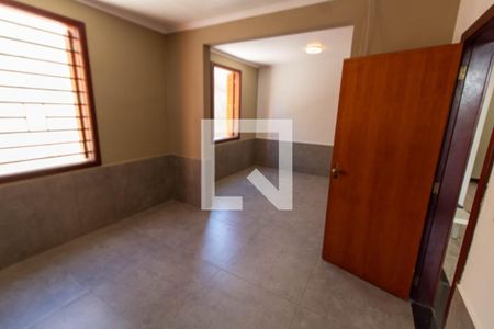 QUARTO 1 TÉRREO de casa para alugar com 5 quartos, 279m² em Botafogo, Campinas