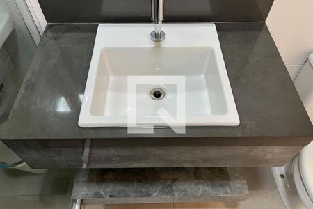 Banheiro de apartamento para alugar com 1 quarto, 40m² em Embaré, Santos
