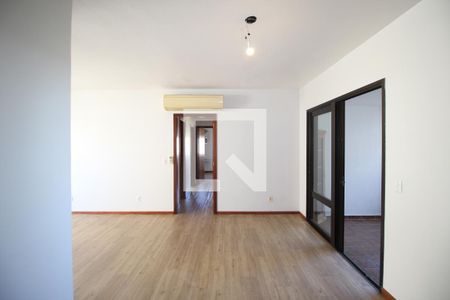 Sala de apartamento para alugar com 3 quartos, 140m² em Rio Branco, Porto Alegre