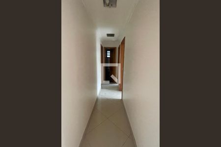Corredor de apartamento para alugar com 2 quartos, 94m² em Centro, Duque de Caxias