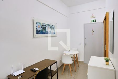 Sala/Cozinha de kitnet/studio para alugar com 1 quarto, 26m² em Lourdes, Belo Horizonte