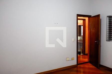 Quarto 1 de casa à venda com 4 quartos, 600m² em Veloso, Osasco
