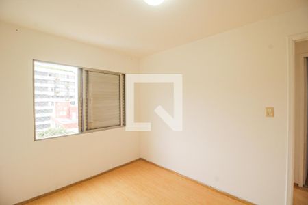 Quarto 1 de apartamento para alugar com 2 quartos, 62m² em Vila Ipojuca, São Paulo