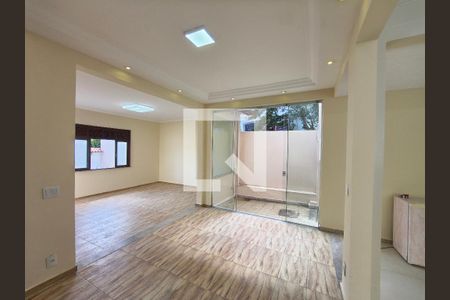 Casa para alugar com 4 quartos, 239m² em Freguesia (jacarepaguá), Rio de Janeiro