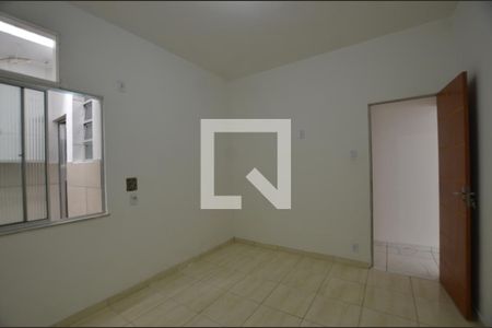 Quarto 2 de casa para alugar com 2 quartos, 80m² em Rocha Miranda, Rio de Janeiro