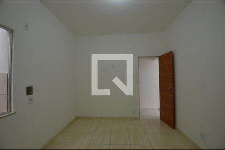 Quarto 2 de casa para alugar com 2 quartos, 80m² em Rocha Miranda, Rio de Janeiro