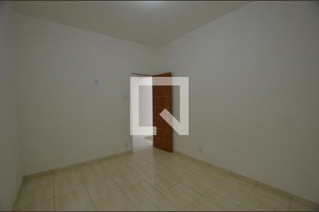 Quarto 2 de casa para alugar com 2 quartos, 80m² em Rocha Miranda, Rio de Janeiro