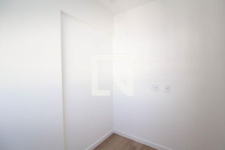 Quarto 1 de apartamento para alugar com 2 quartos, 42m² em Vila Albertina, São Paulo