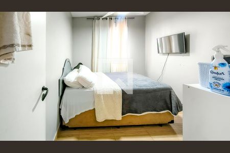Quarto 1 de apartamento para alugar com 2 quartos, 48m² em Vila Arriete, São Paulo