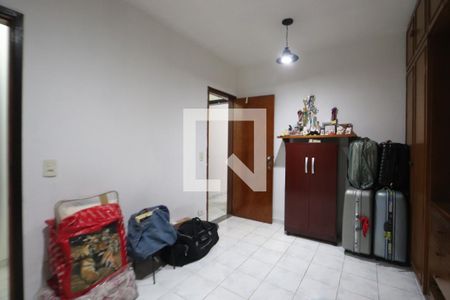 Quartos 2 e 3 de casa à venda com 3 quartos, 271m² em Jardim Imperador (zona Leste), São Paulo