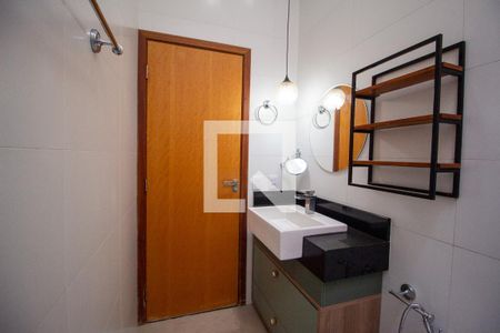 Banheiro da Suíte 1 de casa de condomínio para alugar com 3 quartos, 220m² em Jardim Ibiti do Paco, Sorocaba