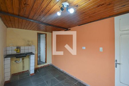 Cozinha de casa para alugar com 1 quarto, 25m² em Jardim Reimberg, São Paulo