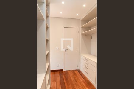 Suíte de apartamento à venda com 3 quartos, 135m² em Vila Irmaos Arnoni, São Paulo