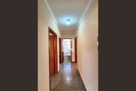 Corredor  de casa à venda com 4 quartos, 119m² em Jardim Santa Lúcia, Campinas